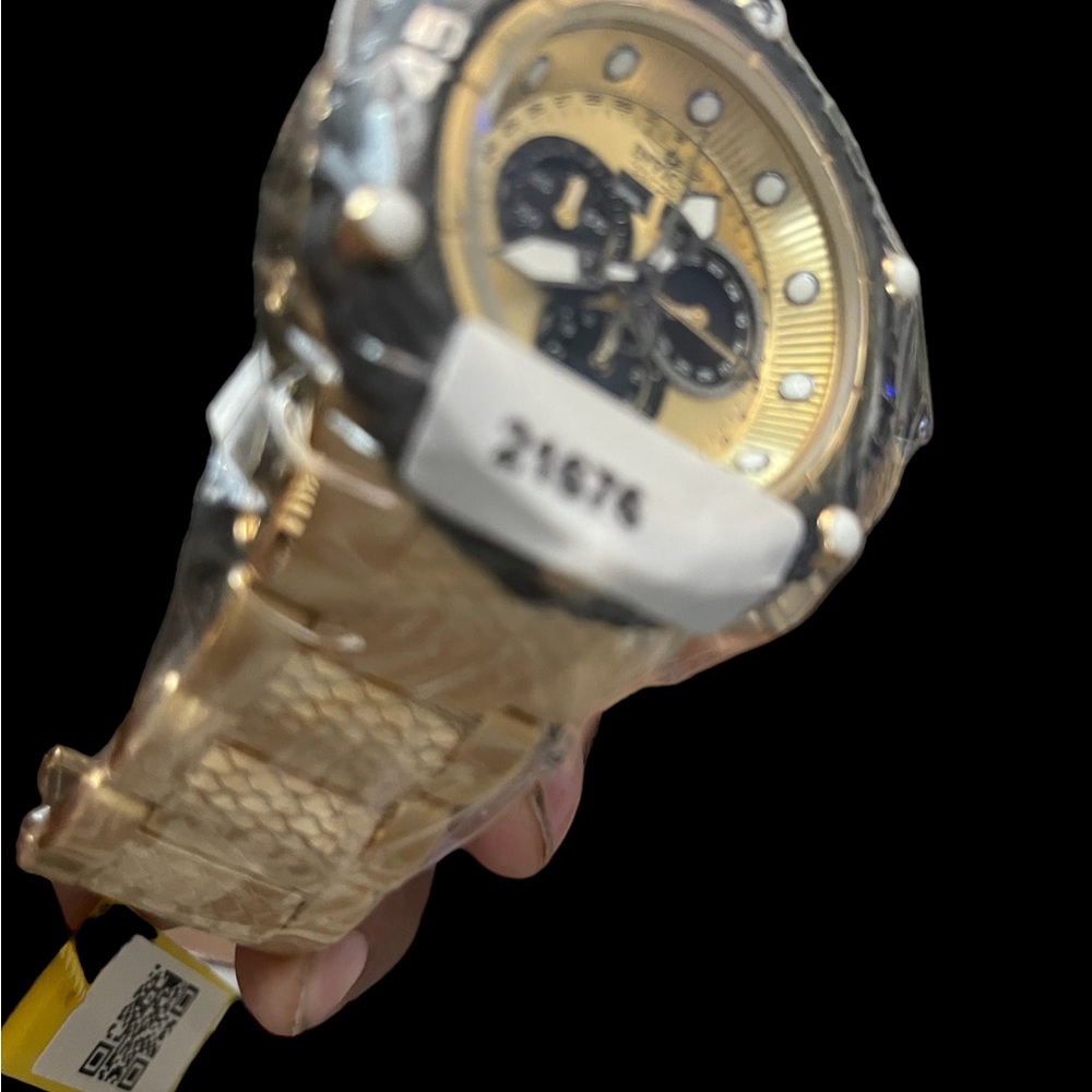 Large Mens Invicta still in plastic‼️⌚️⌚️👀